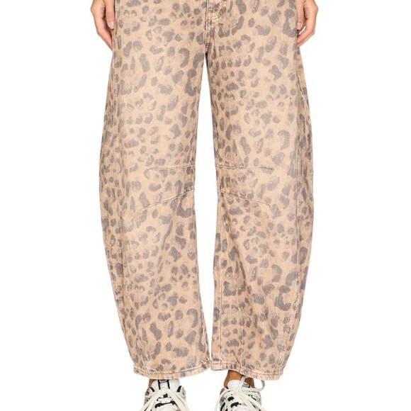 Free People Pants - We The Free Good Luck Printed Mid Rise Barrel In Brown Size 26
Free People